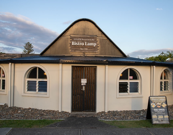Exterior view of Bistro Lamp Mermaid Beach