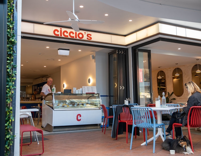 Outdoor table at Ciccio's Pizza & Gelato