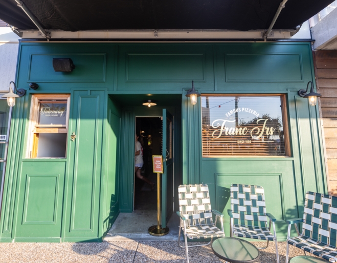 Exterior, Franc Jrs Nobby Beach