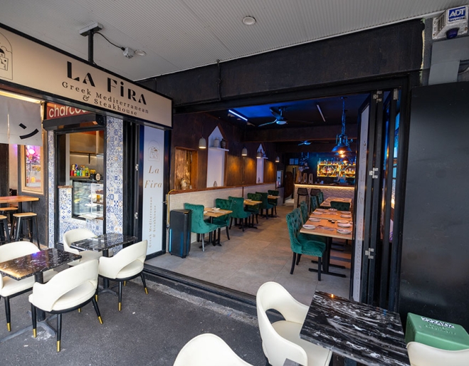 Exterior street view of La Fira Burleigh Heads