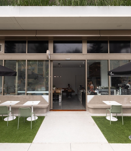 Facade of Sonder Broadbeach