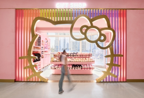 Entry to Hello Kitty Cafe 