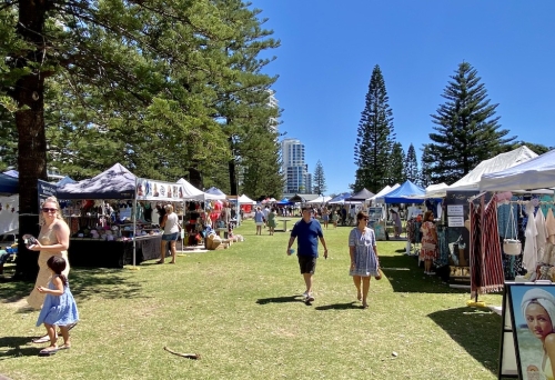 Broadbeach Beachside Market (Art and Craft Markets)
