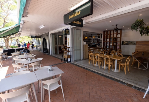 Conkabar's outdoors seating with tables and chairs on Connor St Burleigh Heads