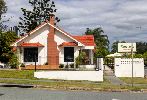 Exterior shot, Costa Taco Broadbeach