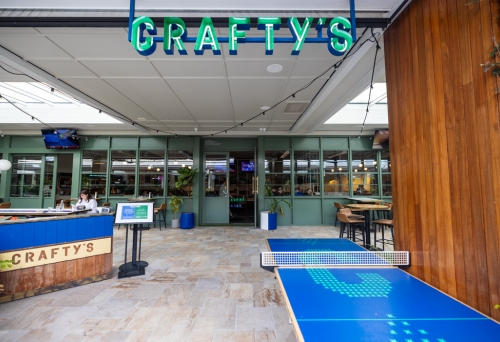 Crafty's Sports Bar Biggera Waters 