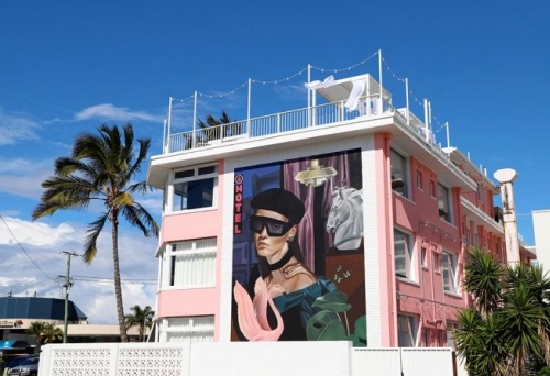 Pink Hotel Coolangatta