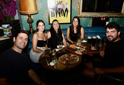 Live Music Bottomless Sunday Sessions Den Devine