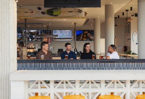 Kirra Beach Hotel, Kirra