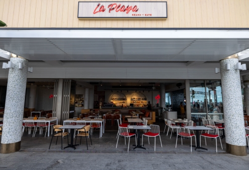 La Playa Surfers Paradise 