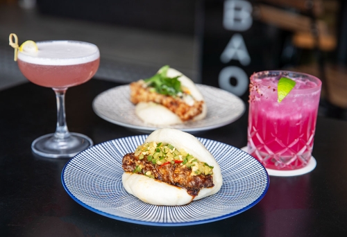 2 bao dishes and 2 cocktails