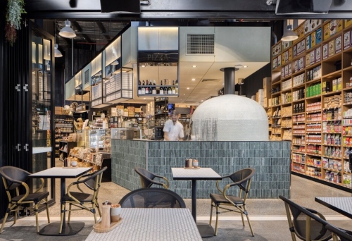 Manolas Bros Deli, Surfers Paradise