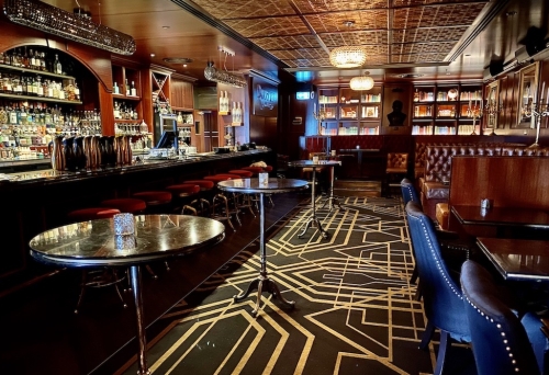 Roosevelt Lounge Broadbeach