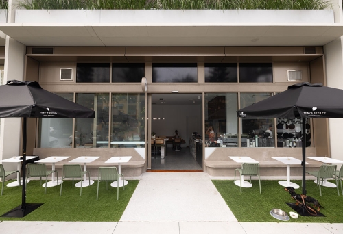 Facade of Sonder Broadbeach
