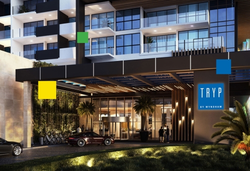 Outdoor entry of Tryp Wyndham