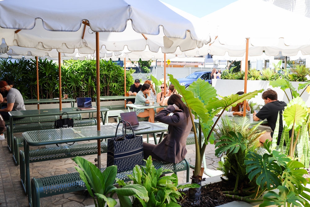 Al fresco seating at BSKT Cafe Nobby Beach