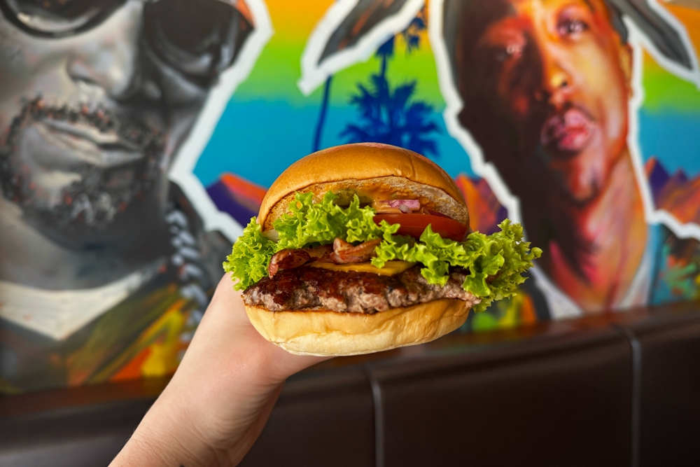 Benny's American Burger Surfers Paradise 