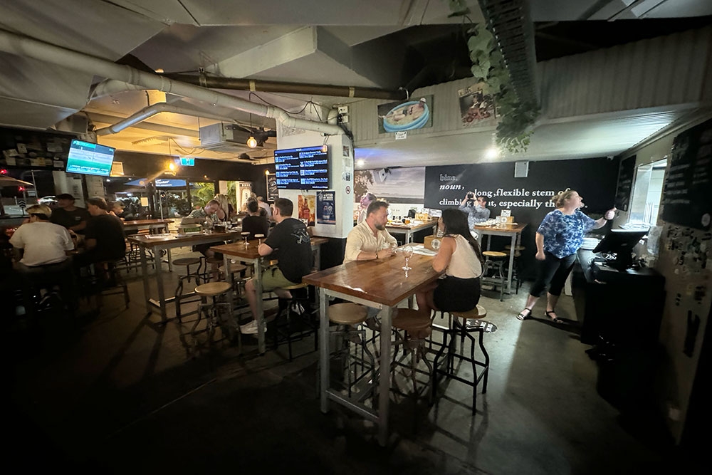 Bine Bar & Dining Nobby Beach