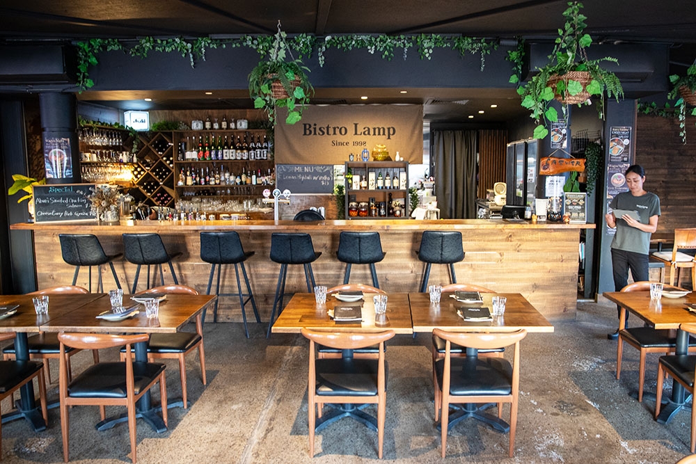 Bar and seating inside Bistro Lamp Mermaid Beach
