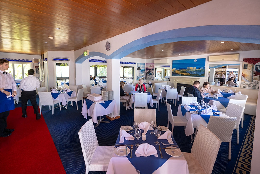 Interior dining room at George's Paragon