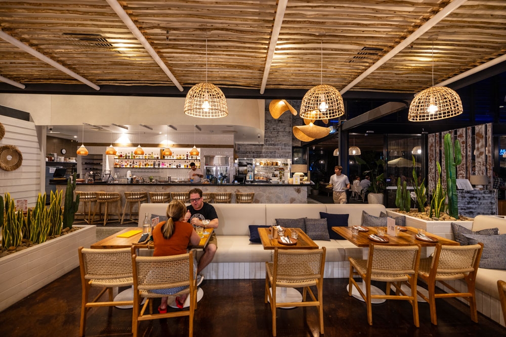 Isla Cantina Surfers Paradise 