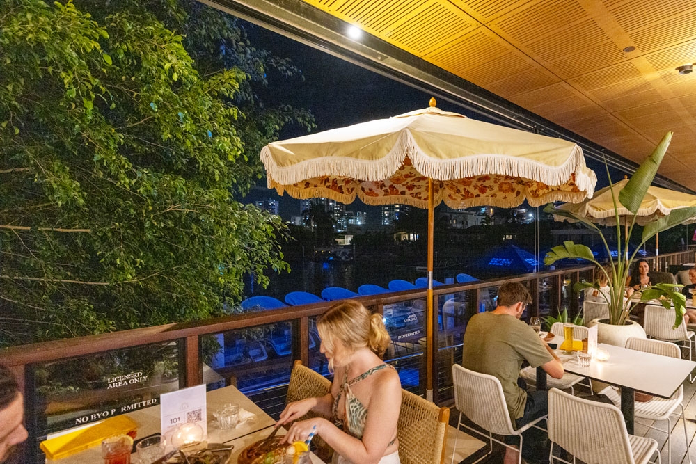 Isla Cantina Surfers Paradise 