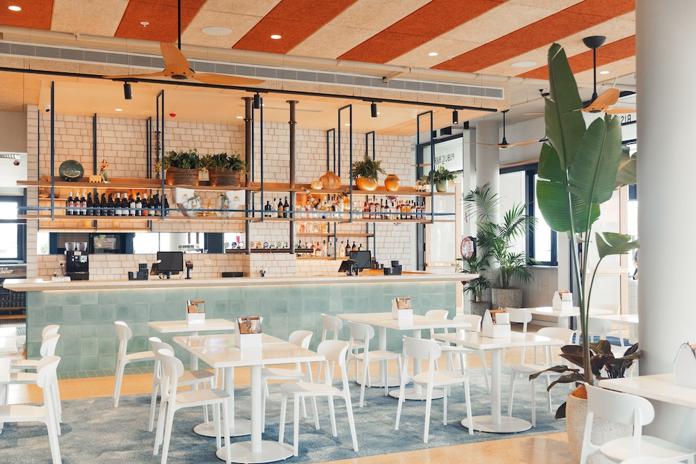 Kirra Beach Hotel, Kirra