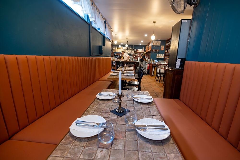 Banquette seating La Stradina