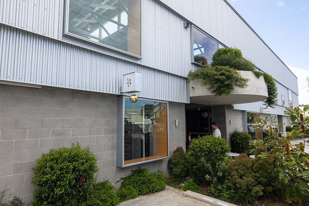 Ecterior entry of Lobby Currumbin Waters