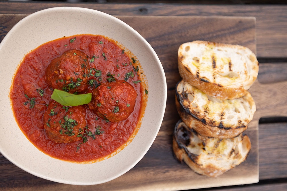 Lucia Tapas Bar Tugun