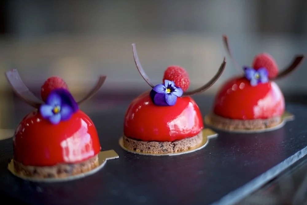 Aux Fines Bouches, Burleigh Heads