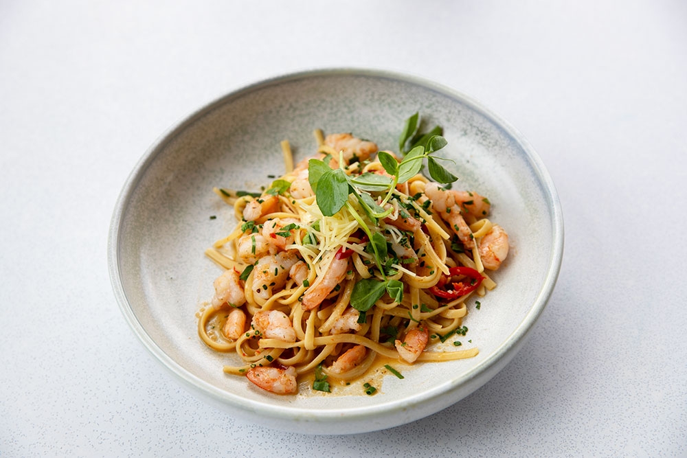 Chilli prawn linguine