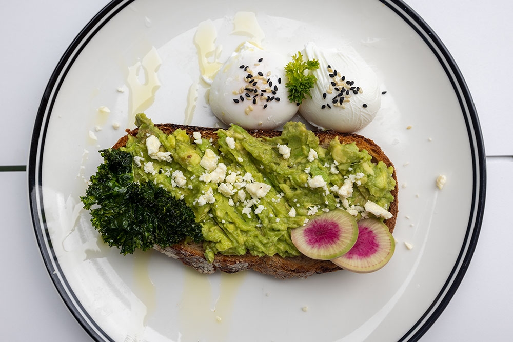 Plate of avo on toast Sonder Broadbeach
